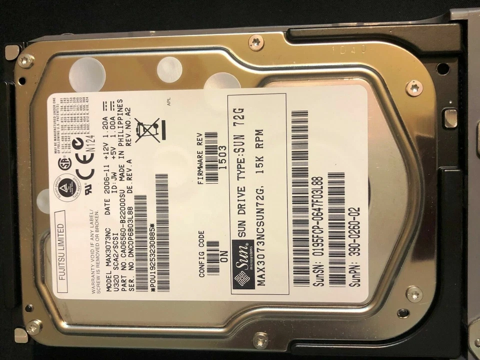 Oracle Sun 540-6606 / 390-0260 - 72GB - 15000 RPM - SCSI Disk w/ Bracket - Image 3 of 4