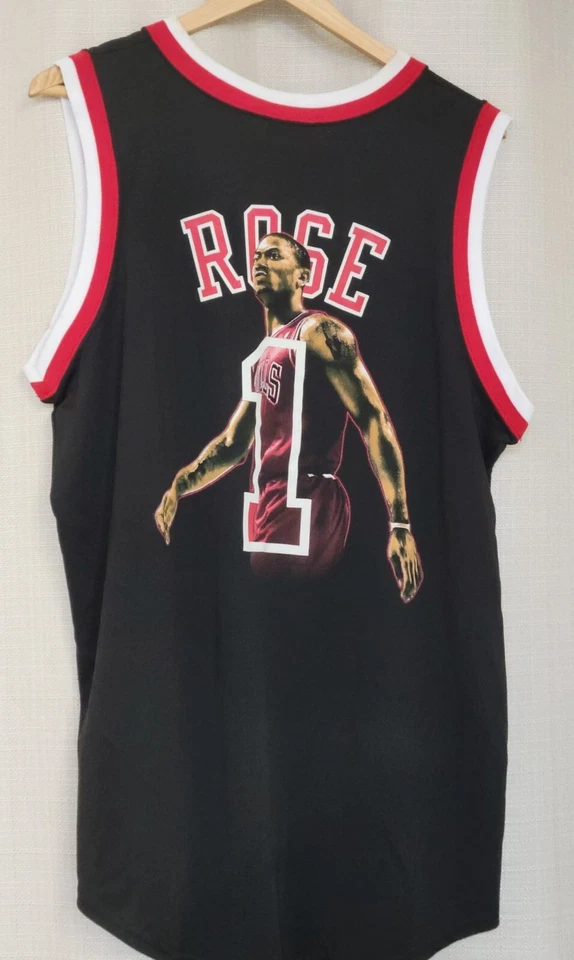 Camiseta deportiva de baloncesto vintage de los Chicago Bulls Derrick D-Rose para hombre majestuosa de la NBA talla M Foto 3 de 4