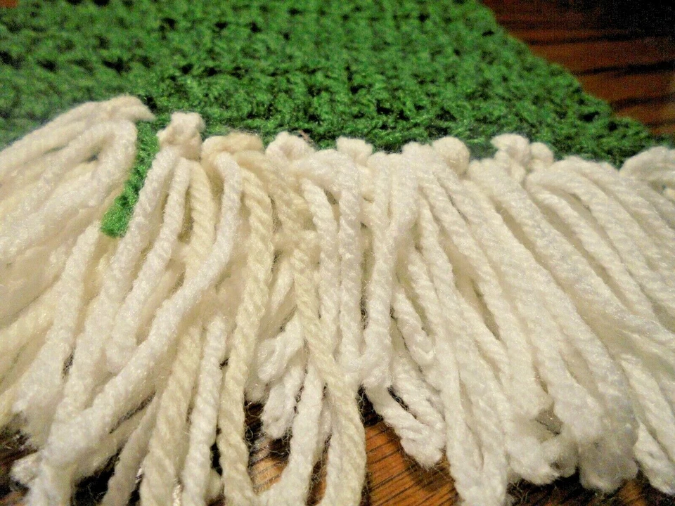 Hand Made Knit Crochet Scarf & Hat Toque Pom Pom Set Little Girl Green/White 108 - Image 2 of 4