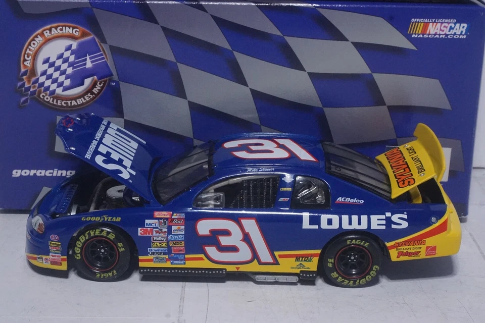 1999 Action Mike Skinner #31 Lowe's modelo Nascar fundido 1:24 - Imagem 2 de 4