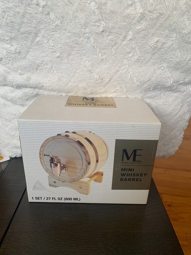 MODERN EXPRESSION WOODEN MINI WHISKY BARREL