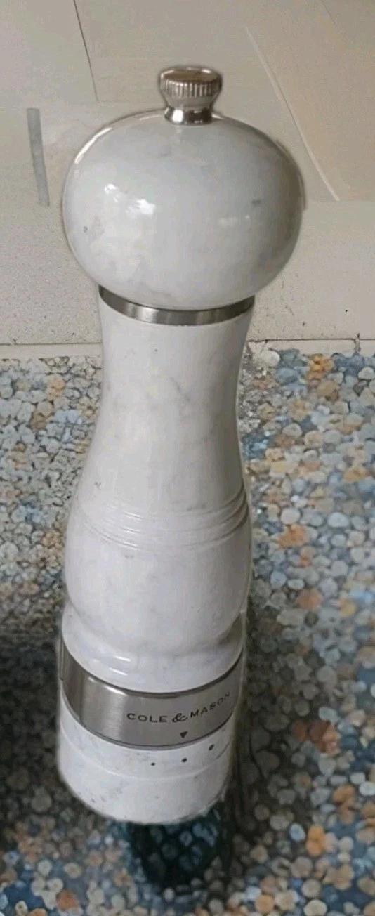 Cole & Mason Derwent Salt Mill Salt Grinder White