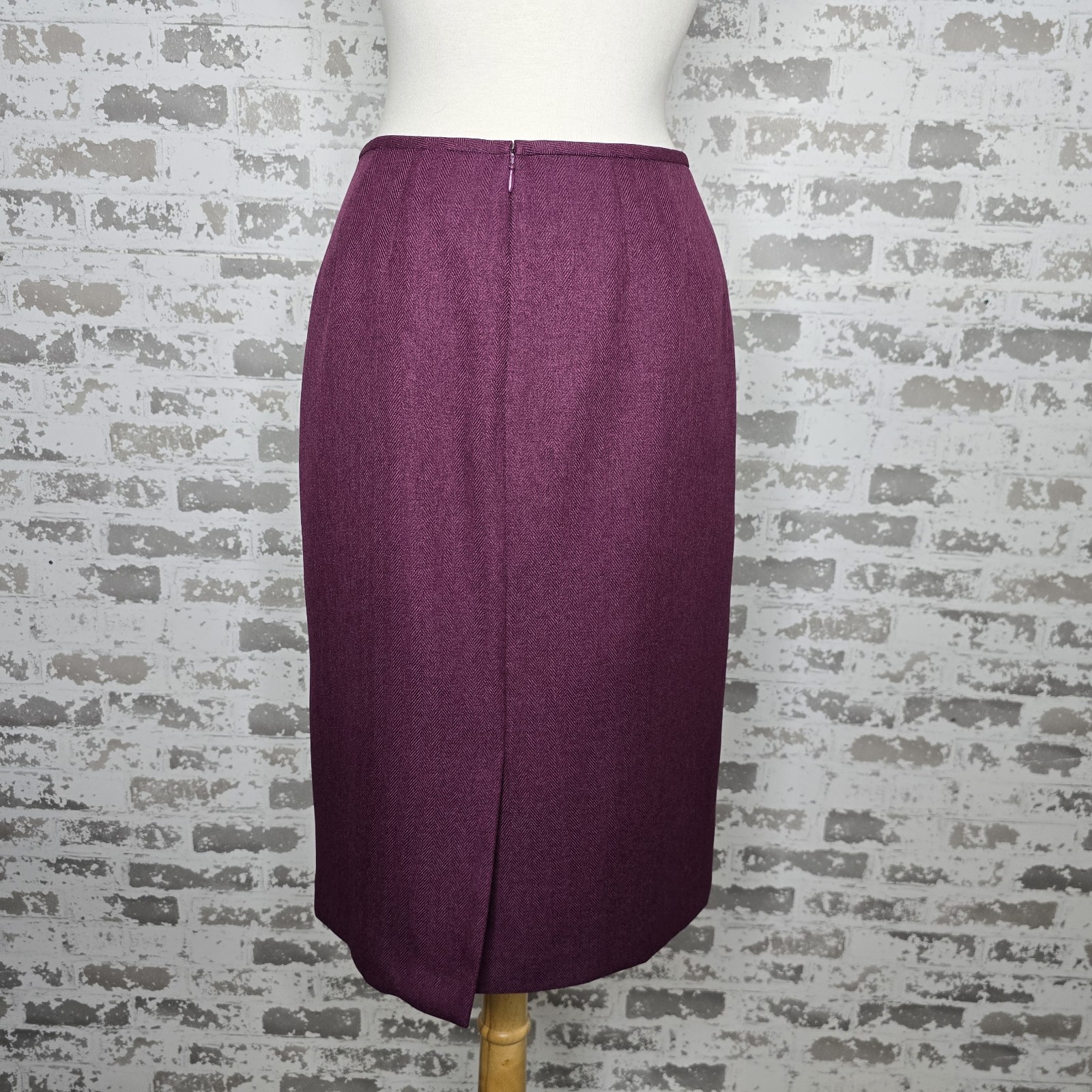 Le Suit 2 Piece Skirt Set Women 6 Burgundy Herringbone Career Business Work Wear