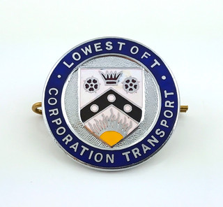 VTG CHROMIUM PLATE & ENAMEL LOWESTOFT CORPORATION TRANSPORT CAP BADGE 1950/60s