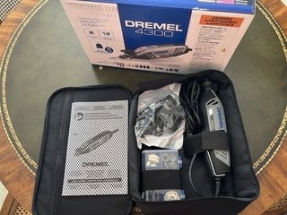 Kit de herramientas rotativas con cable de alto rendimiento Dremel 4300/5 40 2025 Usado 15 minutos
