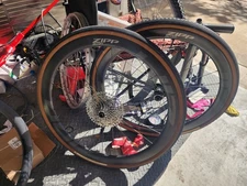 Zipp 303s / Cassete/ Tires