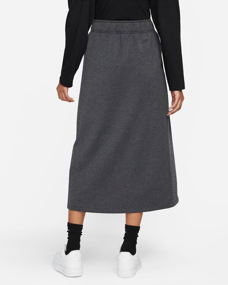 WOMENS NIKE NSW TECH PACK LONG SKIRT SIZE XS (DM6168 010 WOMENS NIKE NSW TECH PACK LONG SKIRT SIZE XS (DM6168 010