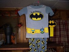 BATMAN BOYS TODDLER 2 PIECE PAJAMA SET SLEEPWEAR SIZE 18 MONTHS COLOR GRAY NEW