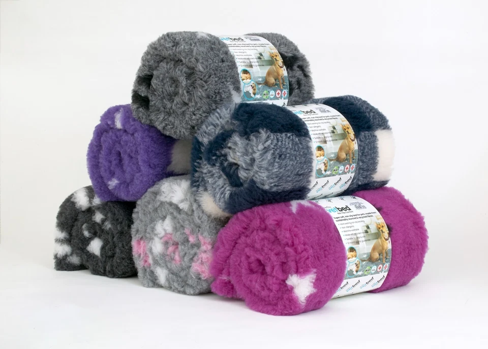 Non-Slip Vetbed 100cm x 75cm - bedding for dogs and cats - various patterns - Image 3 of 4
