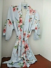 APT. 9~Blue FLORAL WRAP AROUND SHORT ROBE w/ Ivory Lace Back~Women's Small