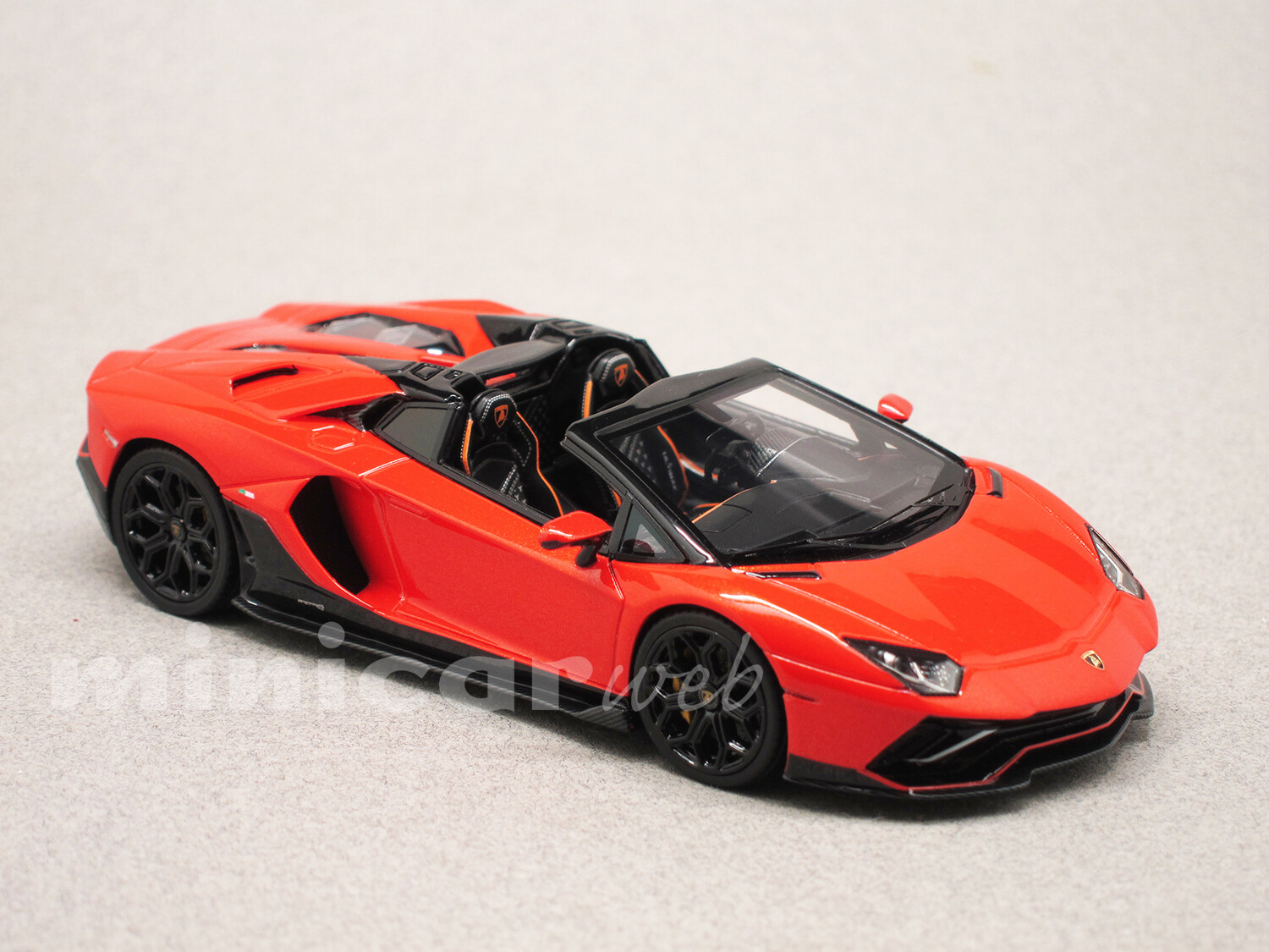 Miniature Lamborghini Aventador Ultimae Roadster orange 1/43 Looksmart LS532C