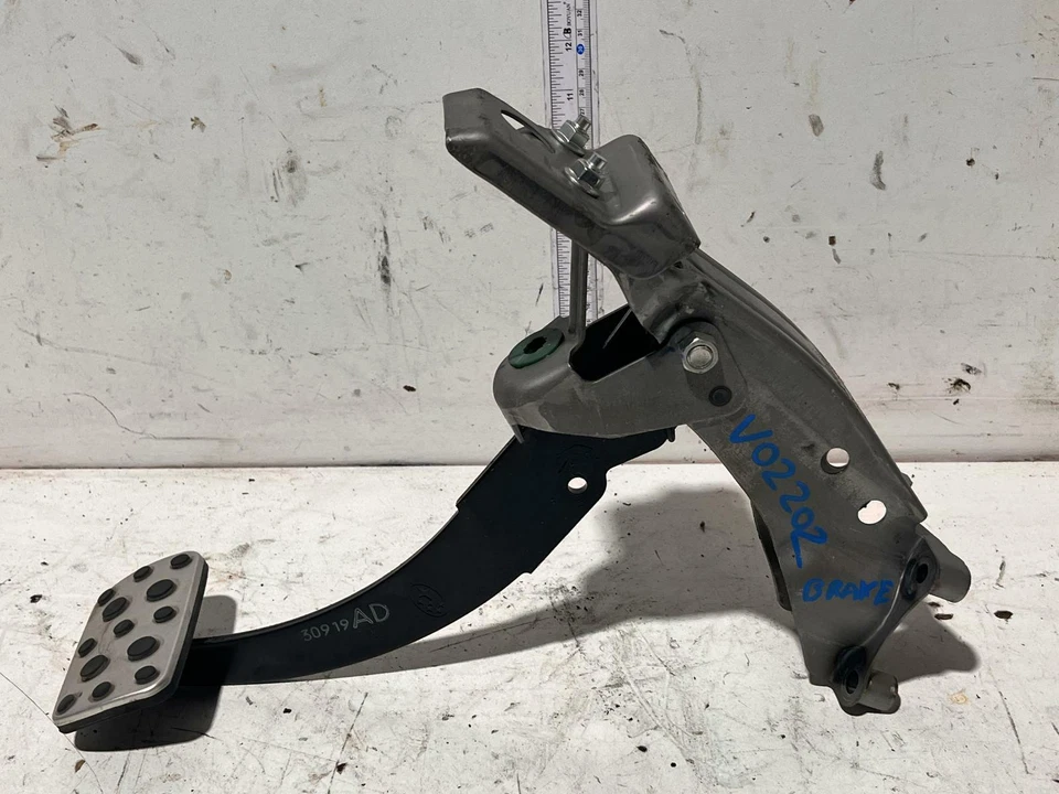 Toyota 86 Pedal ZN6 Brake Pedal 04/12-03/21 - image 2 of 4