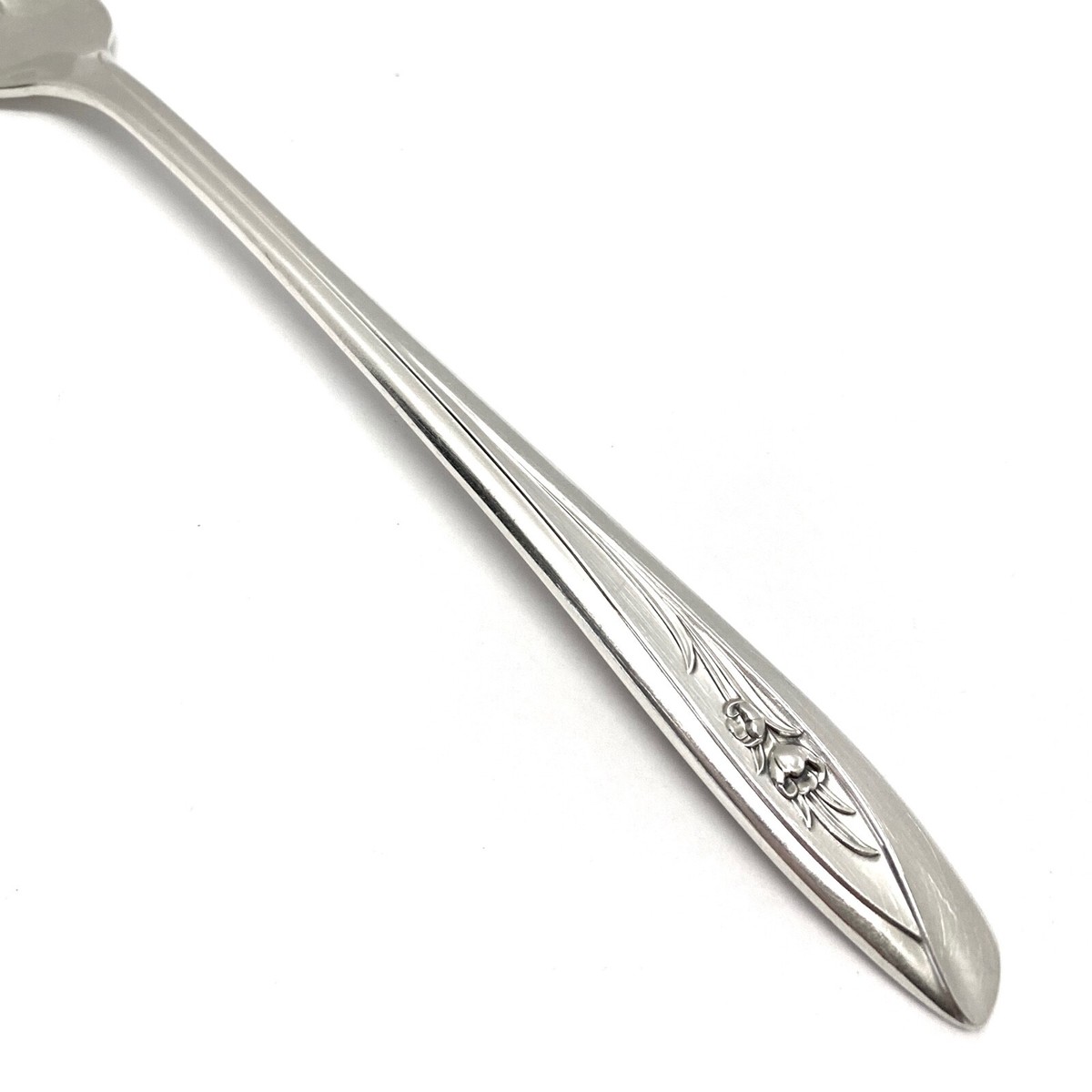 SILVER TULIP International Silver 1956 Silverplate Silverware