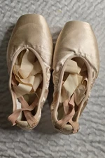 Nikolay Streampointe Pointe Shoes: Sz 5XXX M, Hard Shank Pre-owned See Pixs