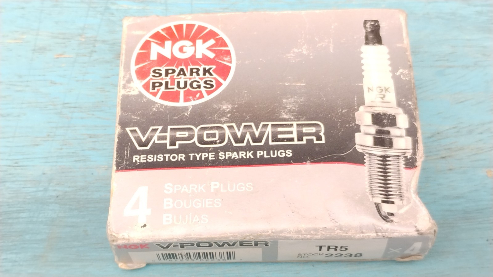 4 NGK V-Power Spark Plug 2238 TR5 Nos 