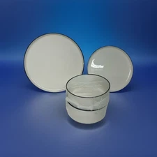 MALACASA Plates and Bowls Sets, 12 Pieces Porcelain Dinnerware Sets Dishware Set