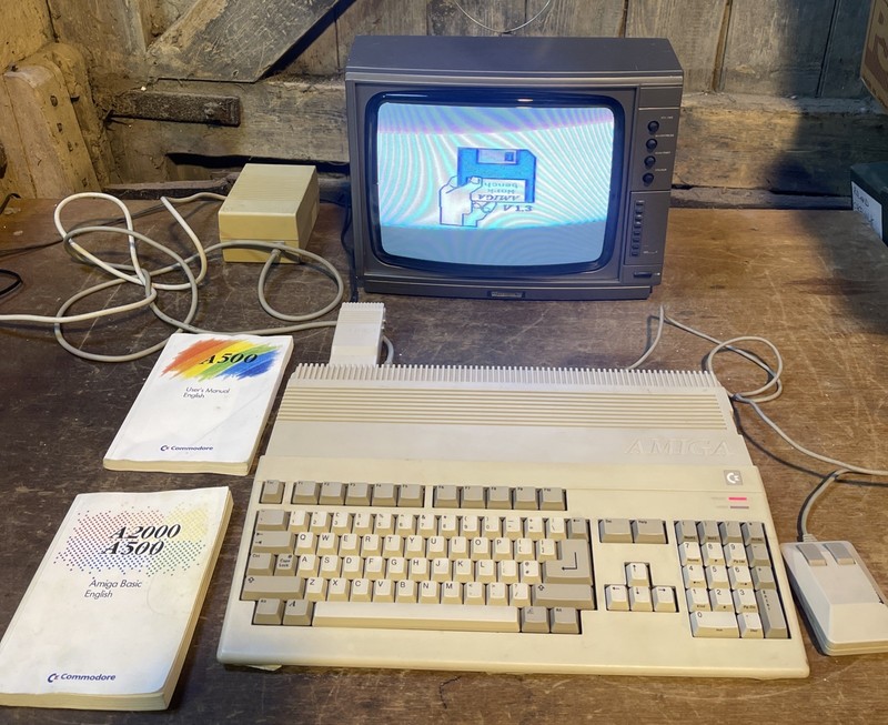 Commodore Amiga A500 Home Computer Console Power Supply Mouse No Start Up Disk