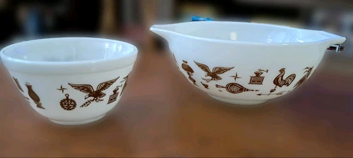 Vintage Pyrex 3 Bowl Set #441-#443