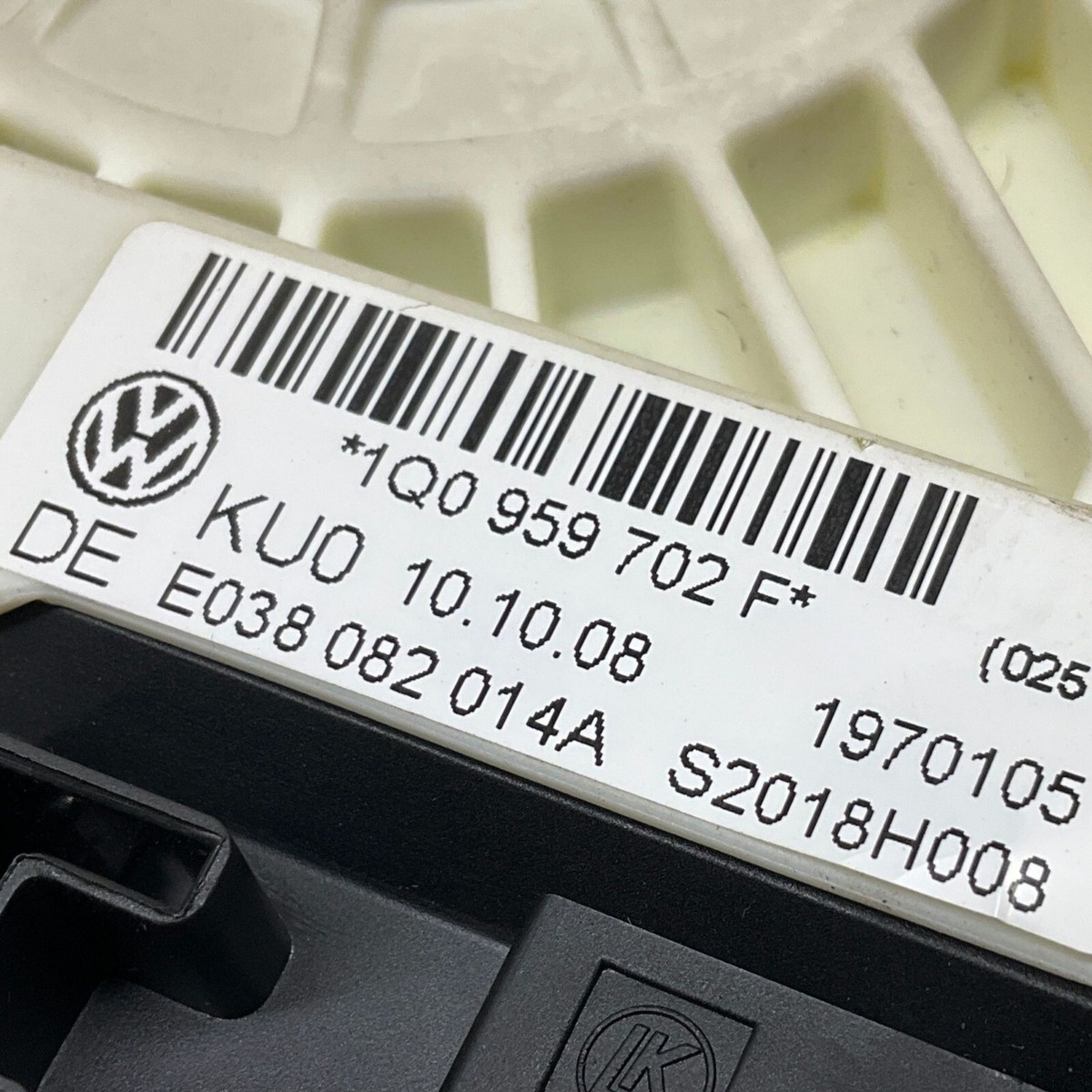 1K0959792R Front Door Window Regulator Motor Volkswagen Scirocco