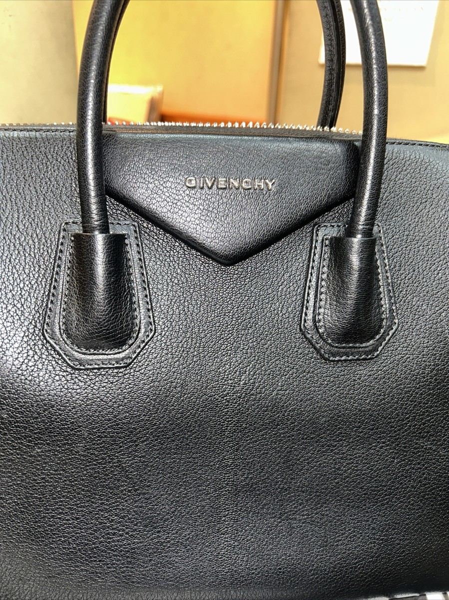 ハンドバッグ GIVENCHY 'Antigona' medium handbag Black Medium Antigona bag in - black | Givenchy US
