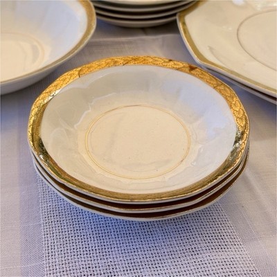 Le Roi 18 Karat Gold Porcelain Dinner Set White Gold Cups Plates Bowls Platters