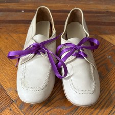 Vintage STRIKE Cream Leather Bowling Shoes Oxfords Women s Size 8 Ribbon Laces