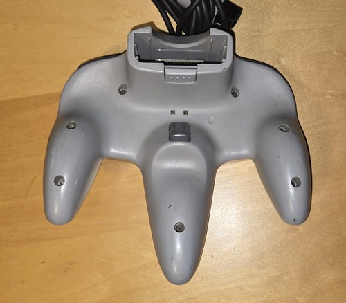 Nintendo 64 Original OEM Gray Controller Good Joystick - Picture 2 of 9