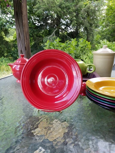 RIM SOUP/ SMALL PASTA BOWL scarlet red FIESTA 9" NEW