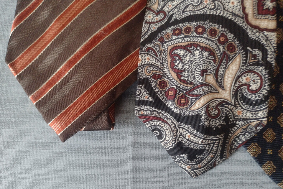 Lot of 8 Men’s Neckties Dots Stripes+ -St. Laurant/Brooks Brother/Polo ...