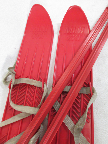 Vintage 1970's K-Tel Mini Fun Skis red plastic with poles kids - Picture 2 of 10