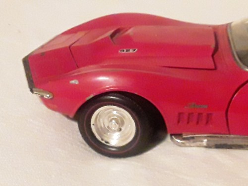 Red 1998 Hot Wheels Classics 1969 Stingray 427 Corvette Diecast Mattel - Picture 8 of 20