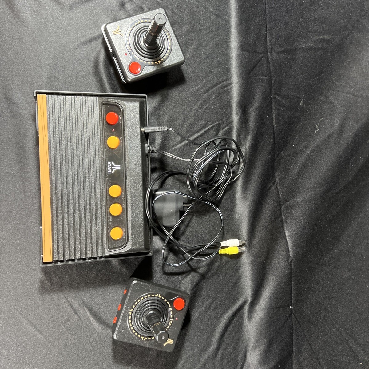 ジャンク品／アメリカ製ATARI FLASHBACK（plug＆play） Atari Flashback Mini 7800 Classic Plug & Play Game Console