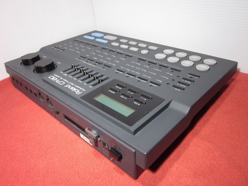 Excellent Roland CR-80 Human Rhythm Player Drum Machine Tested w/ AC100-240V PSU - Picture 6 of 14