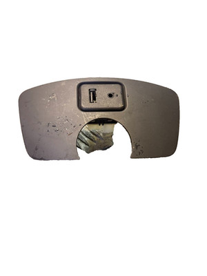 CHEVROLET SPARK 2013-2015 AUX USB INPUT SOCKET PANEL 299101407 OEM.