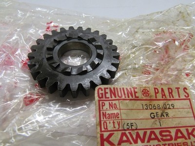 Kawasaki NOS NEW 13068-029 Kickstarter Gear F12MX KX KX450 KX400