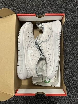 Nike Free Run Trail Running Shoes, Grey/White, M8/W9.5 (CW5814-002)