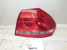Volkswagen Passat 2015 Right Tail Light 56194...