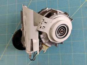 Miele T8861WP Trockner Motor Wechselstrommotor M.Nr: 124314 F Me 05-64/2 6727511