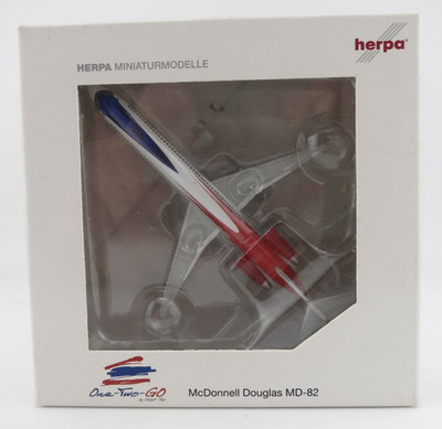 Herpa One-Two-Go by Orient Thai McDonnell Douglas MD-82 Model - 1