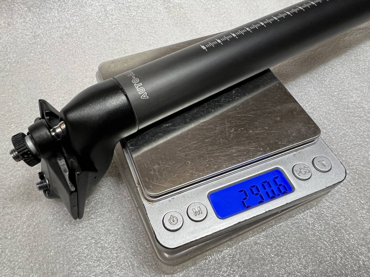 GIANT D-FUSE カーボンシートポスト CONTACT SLR D-FUSE：路⾯からの
