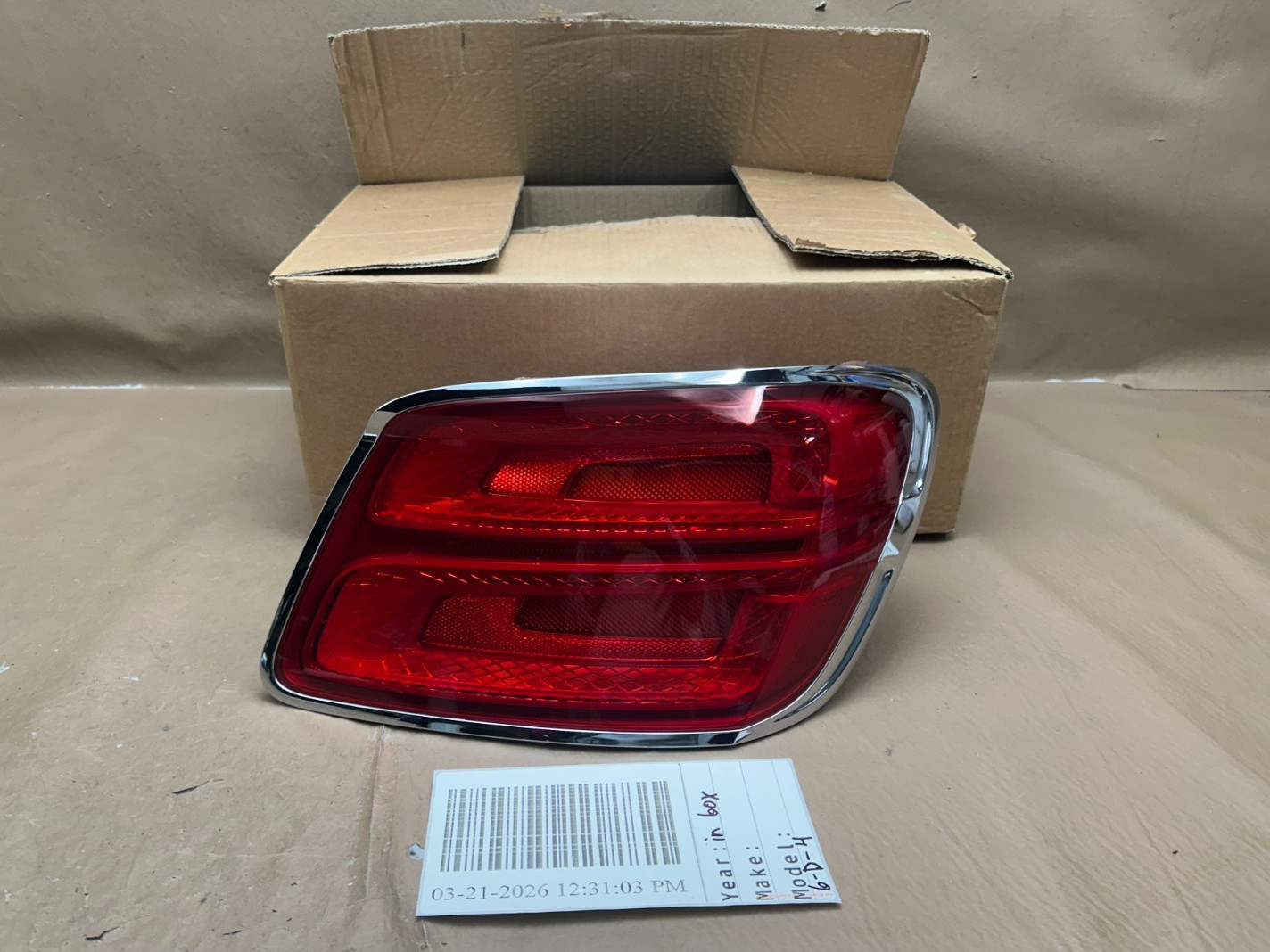 2020-2022 BENTLEY FLYING SPUR RIGHT SIDE TAIL LIGHT LED CHROME OEM 3SE945096AB