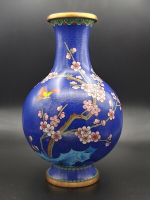 景泰蓝蝶恋花高足天球瓶Vintage Chinese Cloisonne Wintersweet