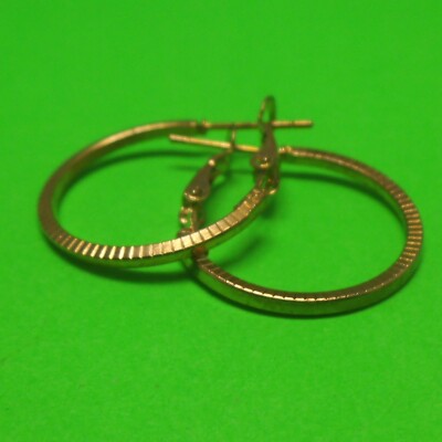 Hübsche goldfarbene Creolen mit gefrästem Rand: 22 mm/2,2 cm: UK-Verkäufer