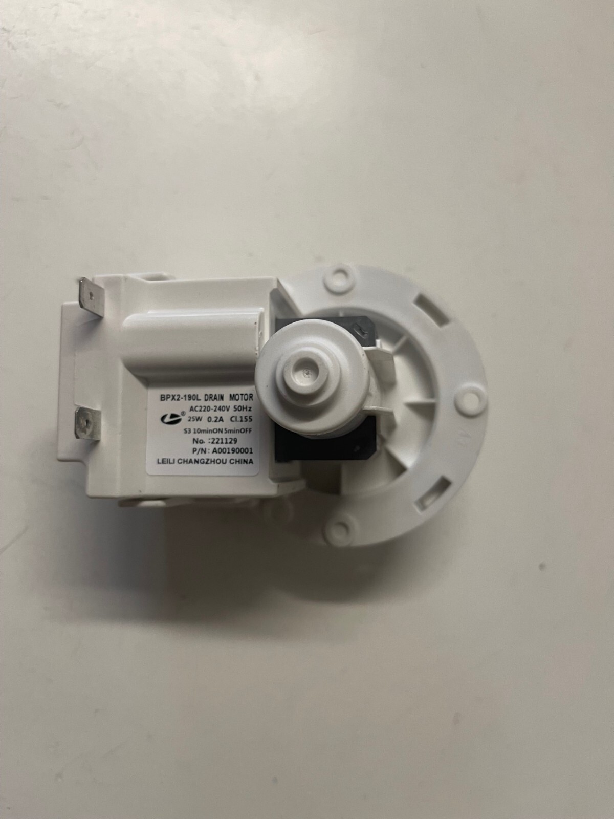 Plus d'eau bloquée dans le lave-linge grâce à la pompe BPX2-190L neuve