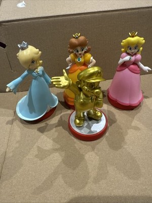 Lot Of 4 Nintendo Amiibo Figures Golden Mario Princess Peach Rosalina Daisy
