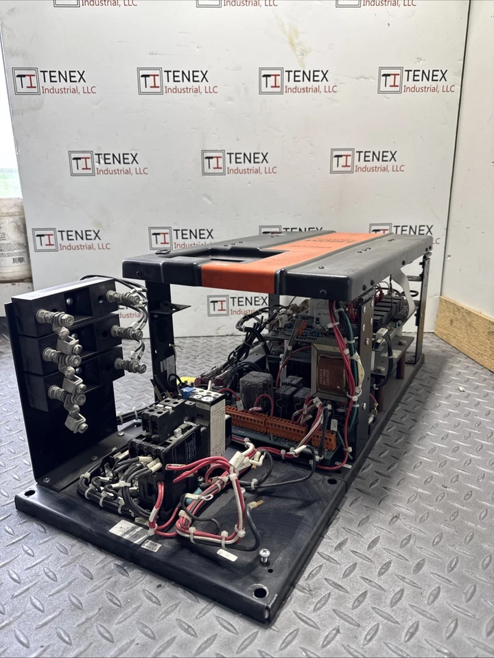 Control de motor digital de CC Fincor 3161M 20 Hp voltios 460/500Dc. K-5 Foto 2 de 4