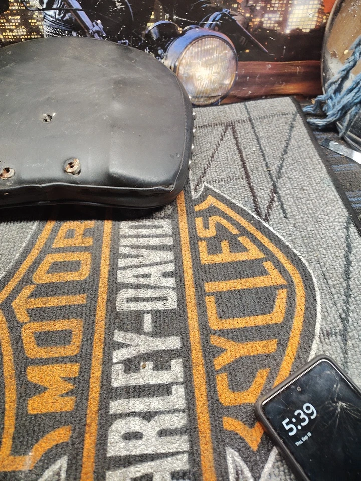 HARLEY Dyna Low Rider SISSY BAR PAD 52348-97 Street Bob Fat Super Wide Glide FXD - Изображение 4 из 4