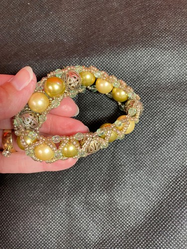 Elegant Elastic Bracelet Round Goldtone Beads & Silvertone Openwork Metal Beads - Picture 10 of 19