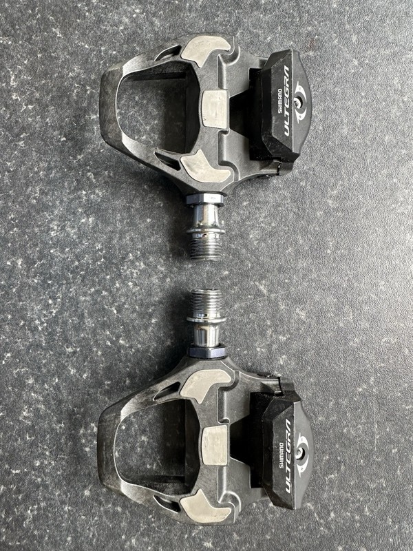 Shimano PD-R8000 SPD-SL Carbon Pedal - Black