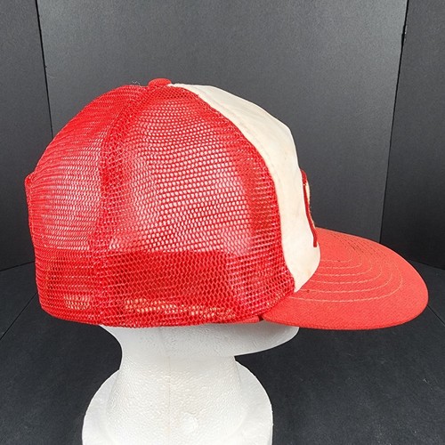 Sombrero de camionero vintage de malla roja y blanca con parche Marriott - Imagen 5 de 6